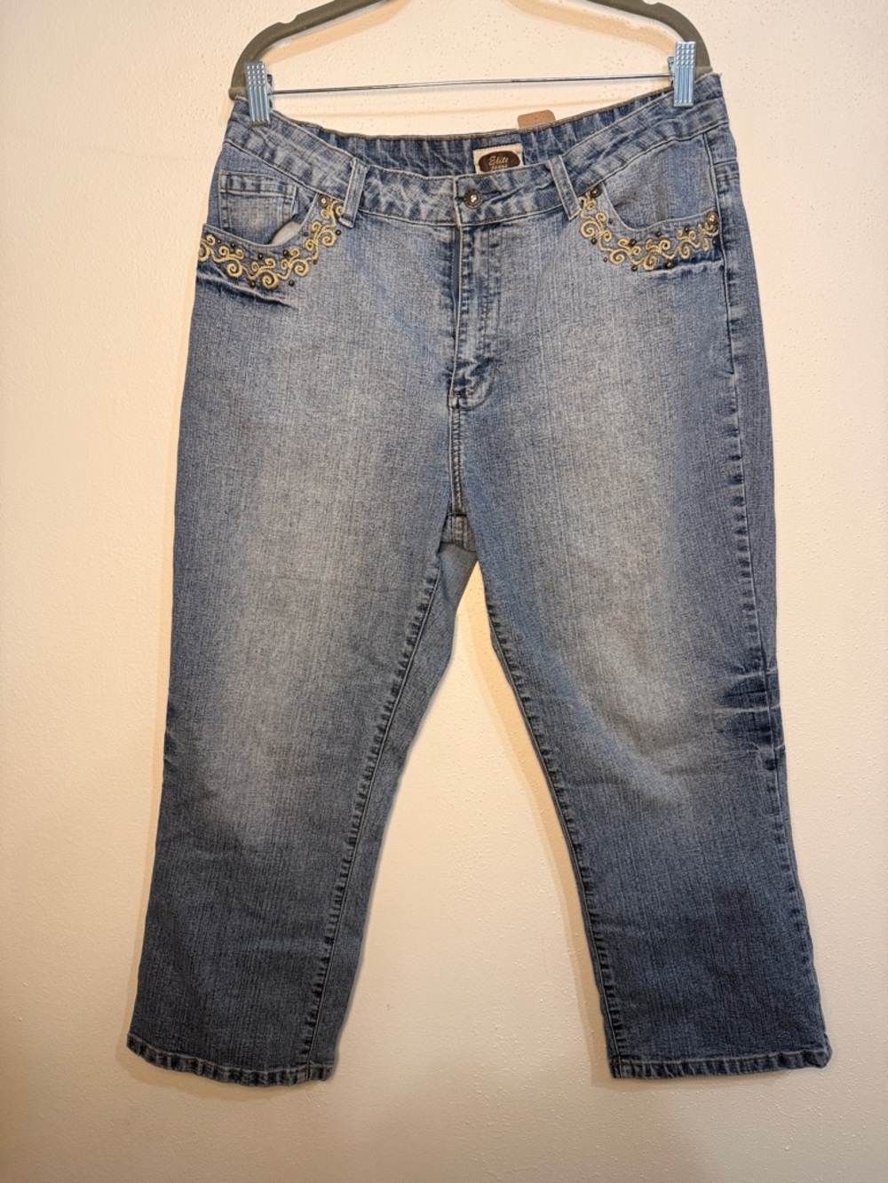 Women's Embroidered Ankle Jeans in Blue